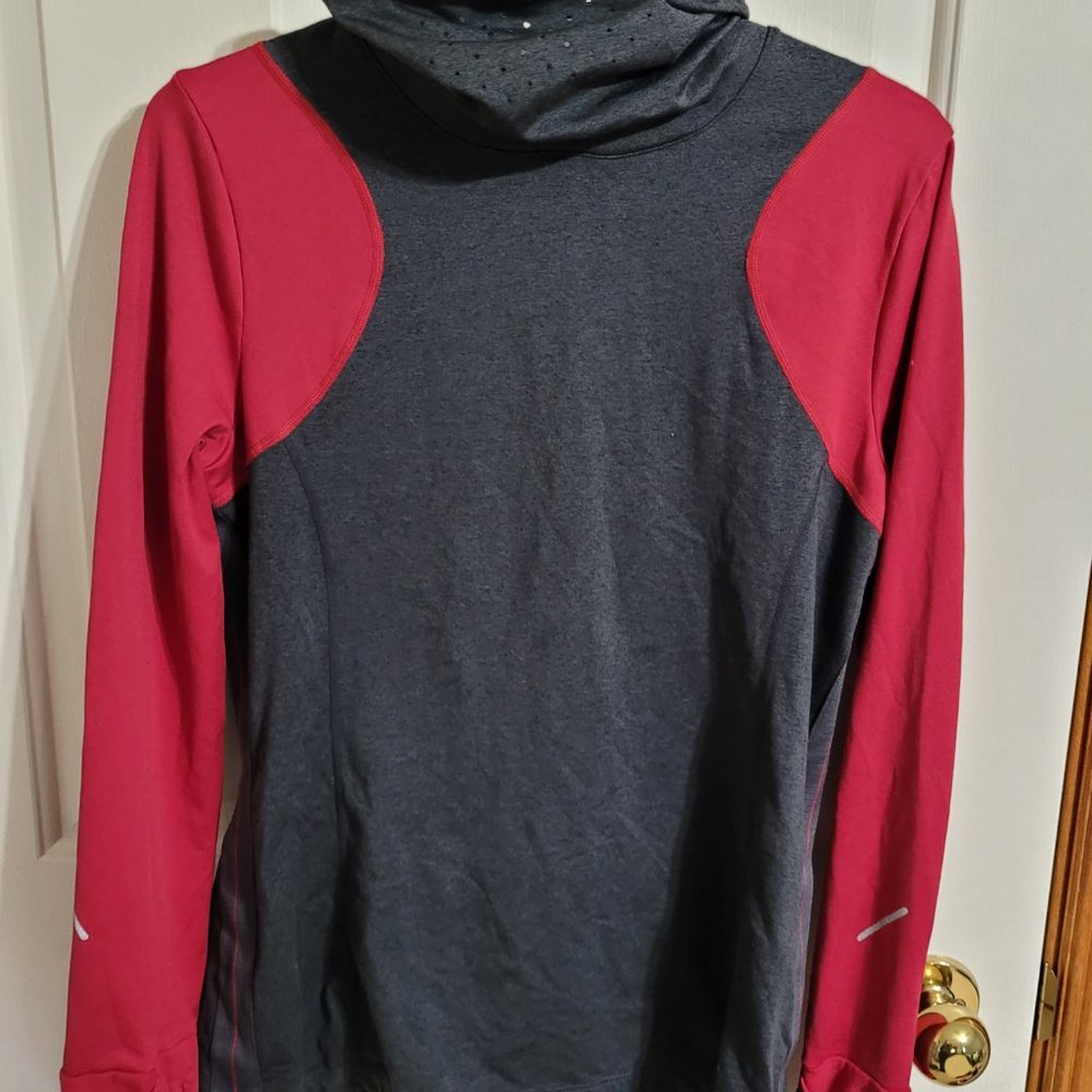 Running Room XXR Size Large Sweater